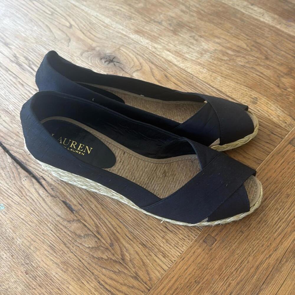 Lightly worn a Ralph Lauren Espadrilles